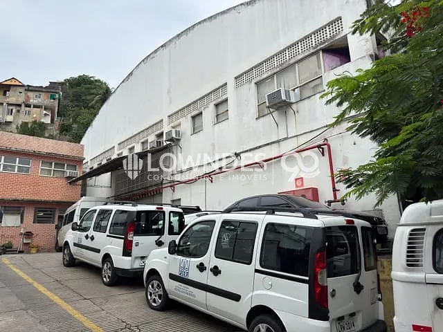 Galpão / Barracão com 8708m², para alugar, no bairro Santo Cristo em Rio de Janeiro