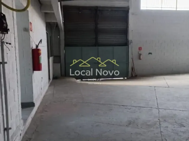 Galpão / Barracão com 440m², à venda ou para alugar, no bairro Vila Paraiso em Guarulhos