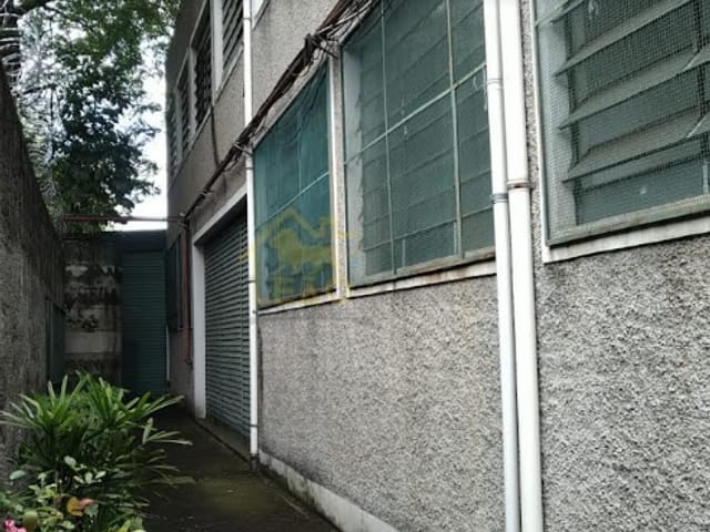 Galpão / Barracão à venda ou para alugar, no bairro Várzea da Barra Funda em São Paulo