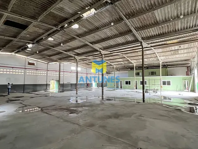 Galpão / Barracão com 1400m², para alugar, no bairro Imbiribeira em Recife