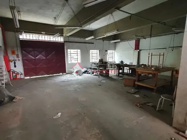Galpão / Barracão com 1000m², à venda, no bairro Saúde em São Paulo