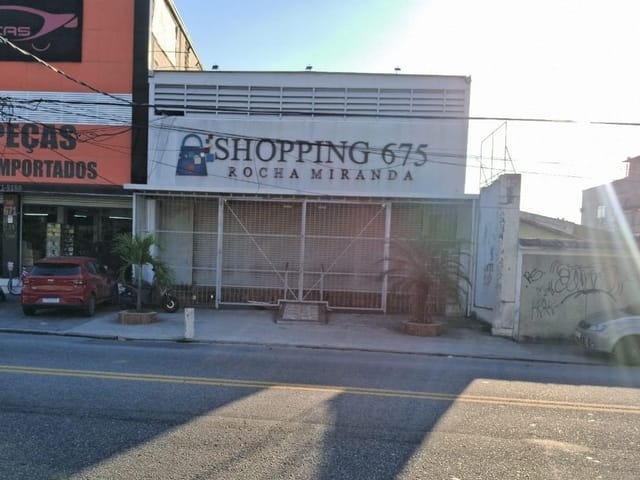 Galpão / Barracão com 700m², à venda ou para alugar, no bairro Rocha Miranda em Rio de Janeiro