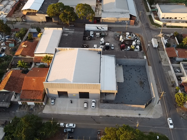 Galpão / Barracão com 1500m², para alugar, no bairro Vila Maria em Aparecida de Goiânia