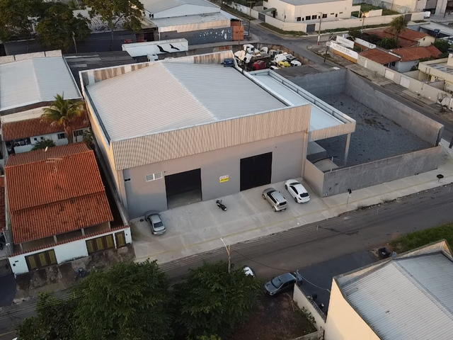 Galpão / Barracão com 1500m², para alugar, no bairro Vila Maria em Aparecida de Goiânia
