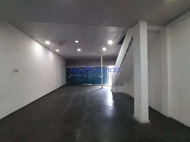 Galpão / Barracão com 86m², para alugar, no bairro Bonsucesso em Rio de Janeiro