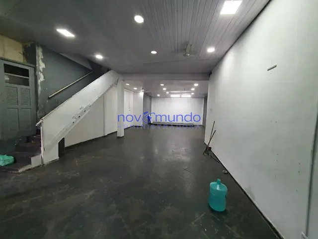 Galpão / Barracão com 86m², para alugar, no bairro Bonsucesso em Rio de Janeiro