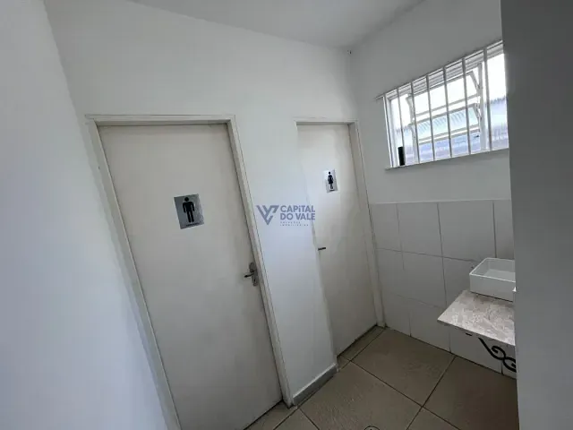 Galpão / Barracão com 1052m², para alugar, no bairro Vila Nair em São José dos Campos