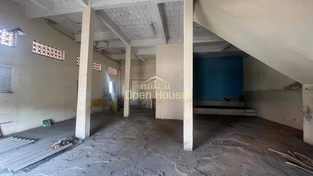 Depósito-Galpão, 160 m² - Foto 1