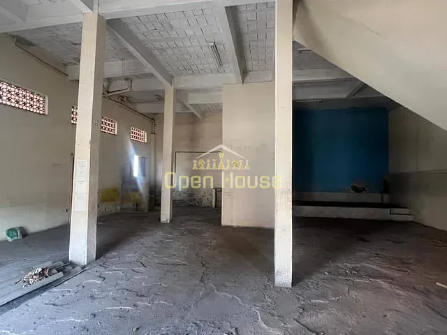 Galpão / Barracão com 200m², à venda, no bairro São Luiz em Volta Redonda