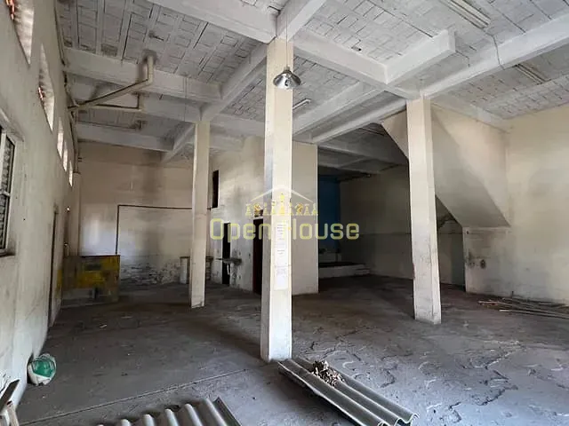 Galpão / Barracão com 200m², à venda, no bairro São Luiz em Volta Redonda