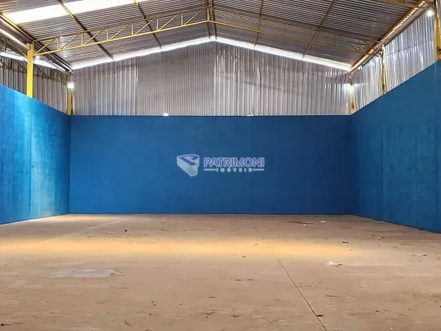 Galpão / Barracão com 360m², para alugar, no bairro Cidade Satélite em Juatuba