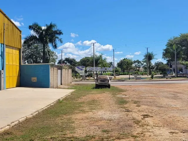Galpão / Barracão com 360m², para alugar, no bairro Cidade Satélite em Juatuba