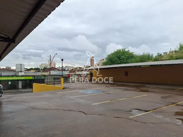 Galpão / Barracão à venda, no bairro Estados Unidos em Uberaba