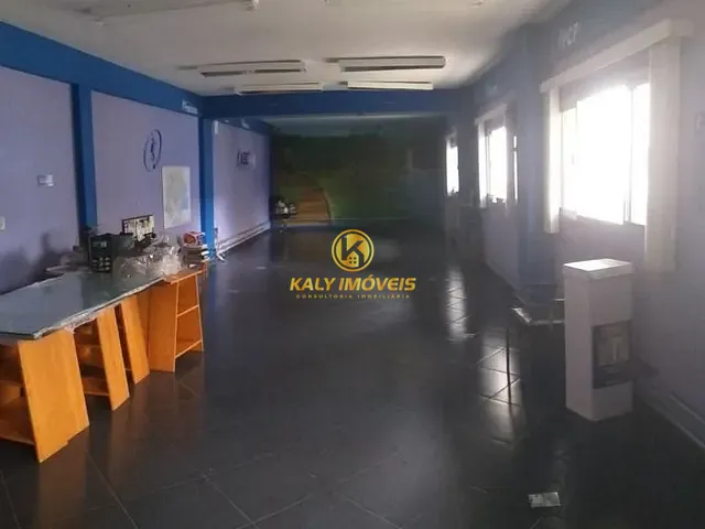 Galpão / Barracão à venda ou para alugar, no bairro Nova Petrópolis em São Bernardo do Campo
