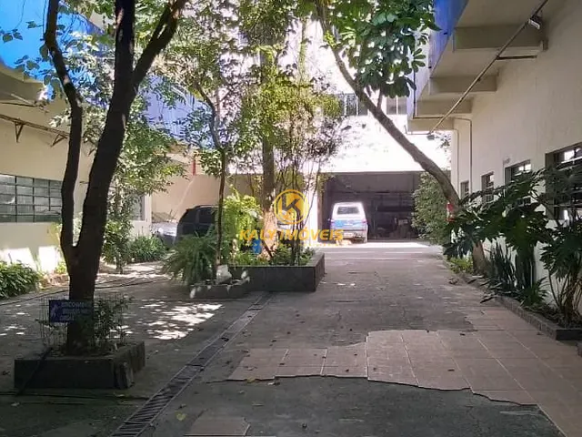 Galpão / Barracão à venda ou para alugar, no bairro Nova Petrópolis em São Bernardo do Campo
