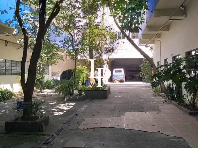 Galpão / Barracão à venda ou para alugar, no bairro Nova Petrópolis em São Bernardo do Campo