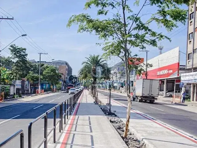Galpão / Barracão com 500m², para alugar, no bairro Ilha de Santa Maria em Vitória