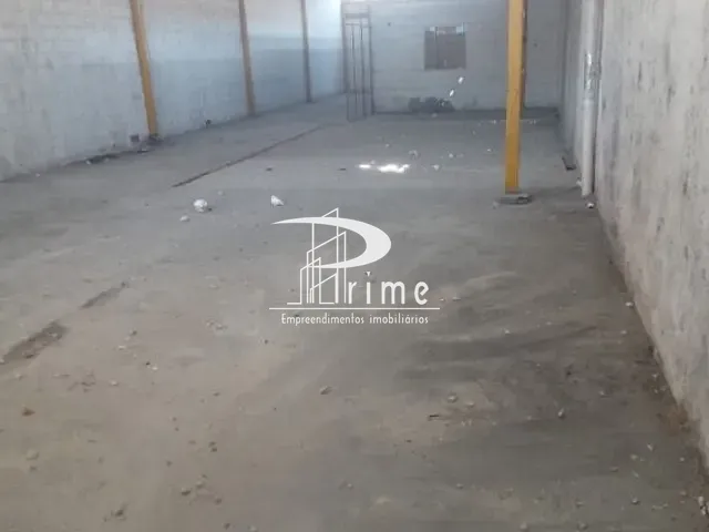 Galpão / Barracão com 230m², para alugar, no bairro Serra Grande em Niterói