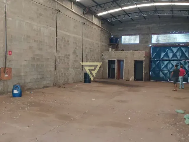 Galpão / Barracão com 300m², à venda, no bairro Jardim Jóquei Clube em Ribeirão Preto