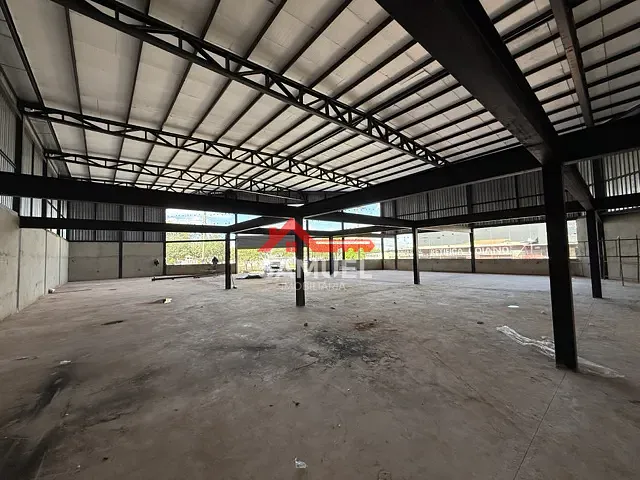 Galpão / Barracão com 1100m², à venda ou para alugar, no bairro Samambaia Sul em Brasília