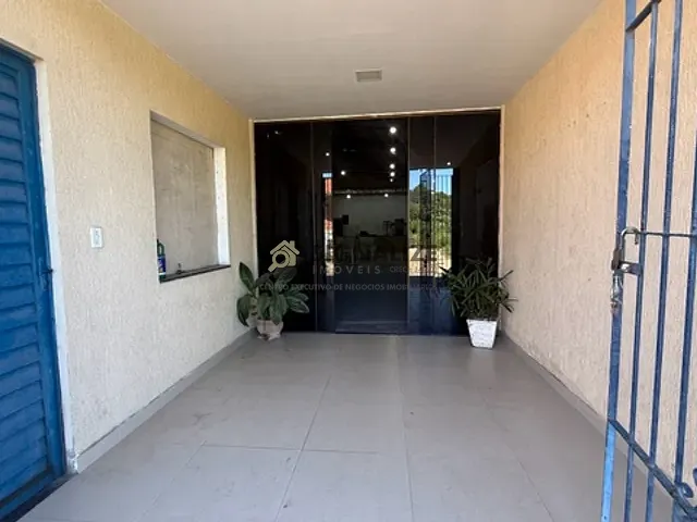 Galpão / Barracão à venda ou para alugar, no bairro Cajueiro em Cabo Frio