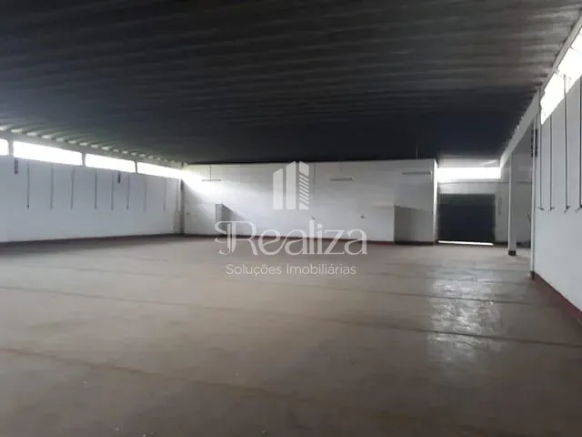 Galpão / Barracão à venda, no bairro Centro em Barra do Piraí