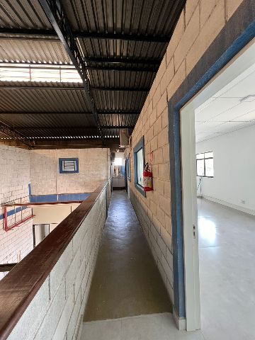 Galpão / Barracão com 1260m², à venda ou para alugar, no bairro Jardim Baronesa em Taubaté
