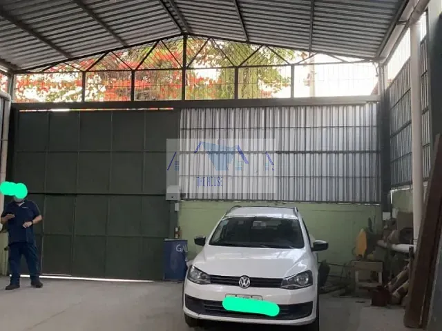 Galpão / Barracão com 400m², à venda, no bairro Engenhoca em Niterói