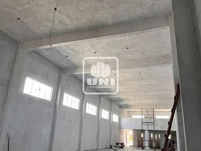 Galpão / Barracão com 600m², para alugar, no bairro São João em Jacareí