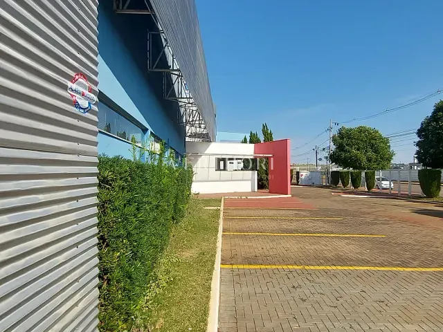 Galpão / Barracão com 2540m², para alugar, no bairro Lindóia em Londrina