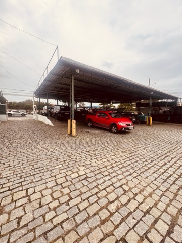 Galpão / Barracão com 571m², para alugar, no bairro Centro em Cabo Frio