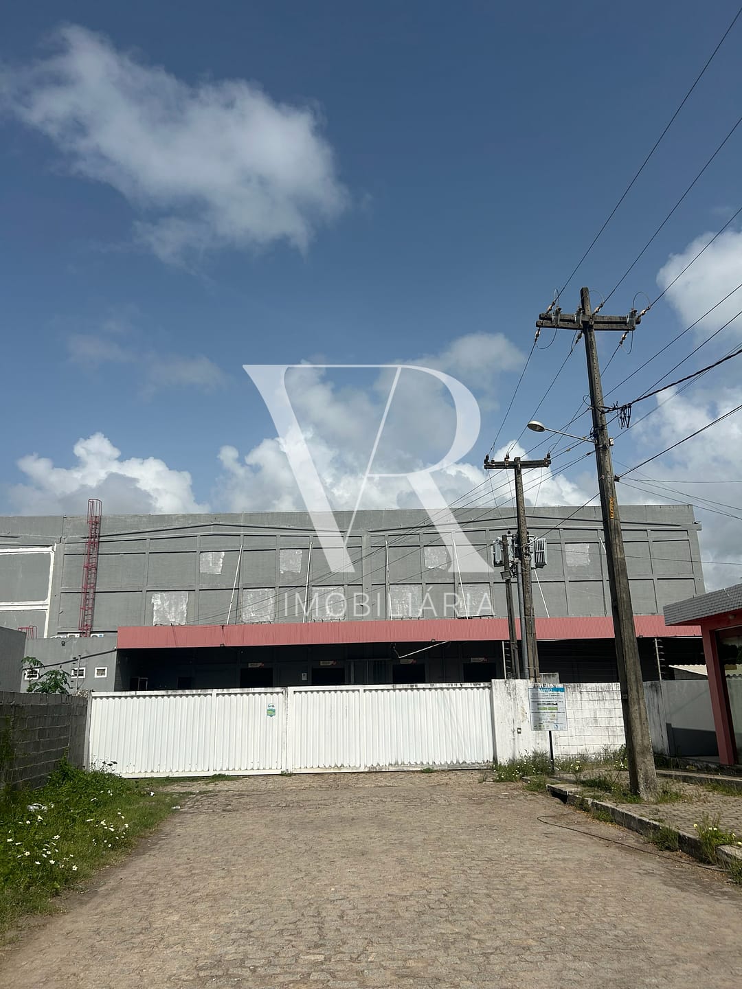 Depósito-Galpão, 1400 m² - Foto 1