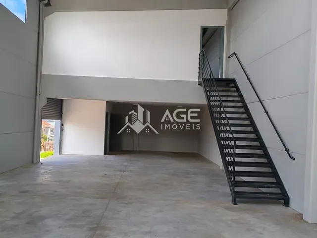 Galpão / Barracão com 217m², para alugar, no bairro Parque Redenção em Erechim