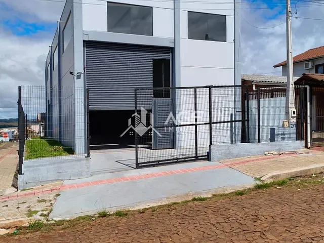 Galpão / Barracão com 217m², para alugar, no bairro Parque Redenção em Erechim