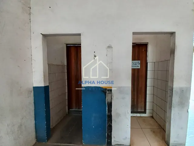 Galpão / Barracão com 304m², à venda, no bairro Jardim Rosely em Pindamonhangaba