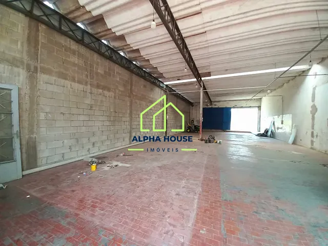Galpão / Barracão com 304m², à venda, no bairro Jardim Rosely em Pindamonhangaba