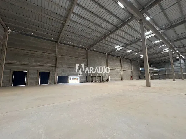 Galpão / Barracão com 3705m², para alugar, no bairro Escalvados em Navegantes
