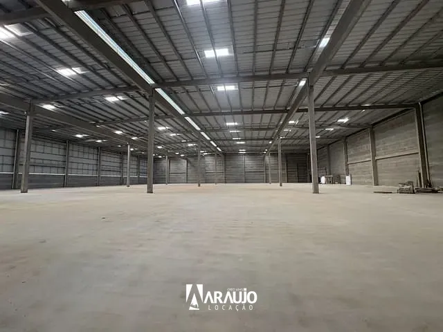 Galpão / Barracão com 3705m², para alugar, no bairro Escalvados em Navegantes