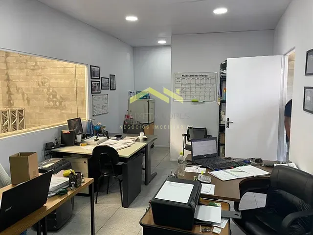 Galpão / Barracão com 160m², para alugar, no bairro Santa Terezinha em Santo André