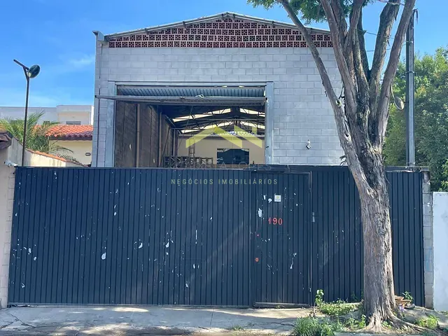 Galpão / Barracão com 160m², para alugar, no bairro Santa Terezinha em Santo André