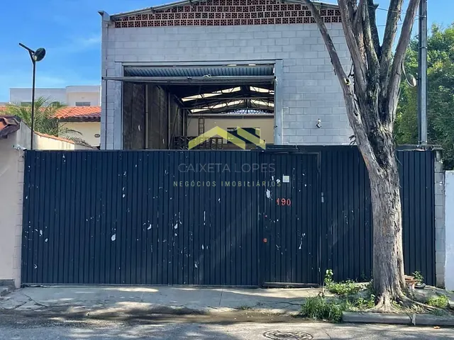 Galpão / Barracão com 160m², para alugar, no bairro Santa Terezinha em Santo André