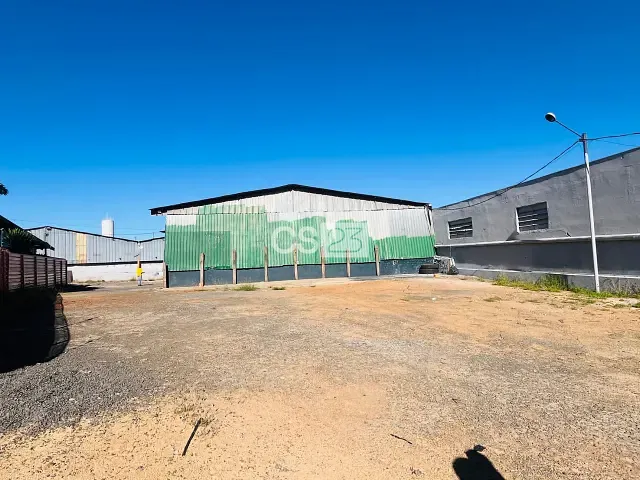 Galpão / Barracão com 1000m², para alugar, no bairro Rodocentro em Londrina