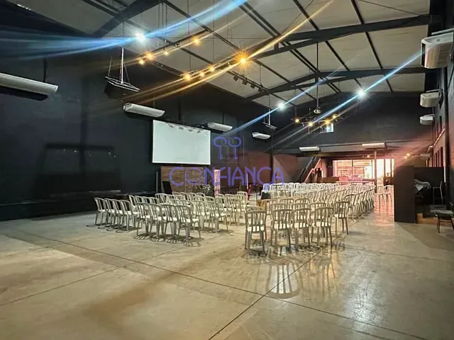 Galpão / Barracão com 800m², para alugar, no bairro Campo Grande em Rio de Janeiro