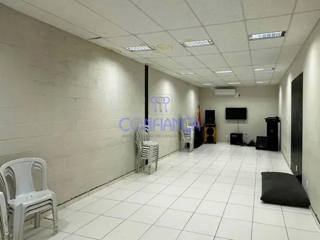 Galpão / Barracão com 800m², para alugar, no bairro Campo Grande em Rio de Janeiro