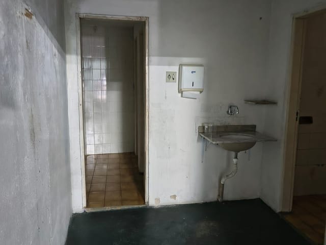 Galpão / Barracão com 280m², para alugar, no bairro Jardim Santa Adélia em São Paulo