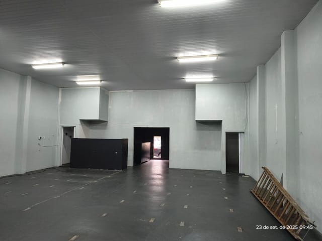 Galpão / Barracão com 280m², para alugar, no bairro Jardim Santa Adélia em São Paulo