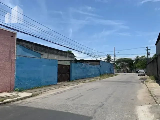 Galpão / Barracão com 480m², à venda, no bairro Moquetá em Nova Iguaçu