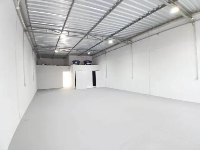 Galpão / Barracão com 200m², para alugar, no bairro Geada em Limeira
