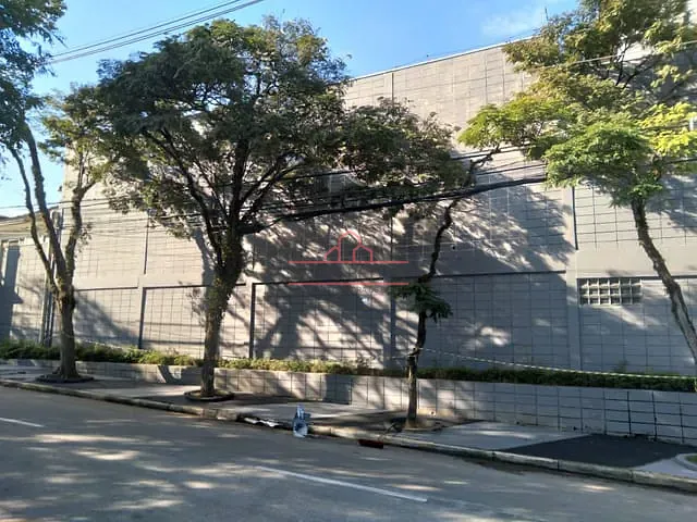 Galpão / Barracão com 2022m², para alugar, no bairro Jardim Iracema/Aldeia em Barueri