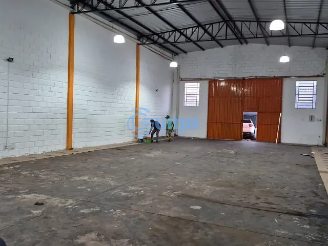 Galpão / Barracão com 250m², para alugar, no bairro Vila Santa Libânia em Bragança Paulista